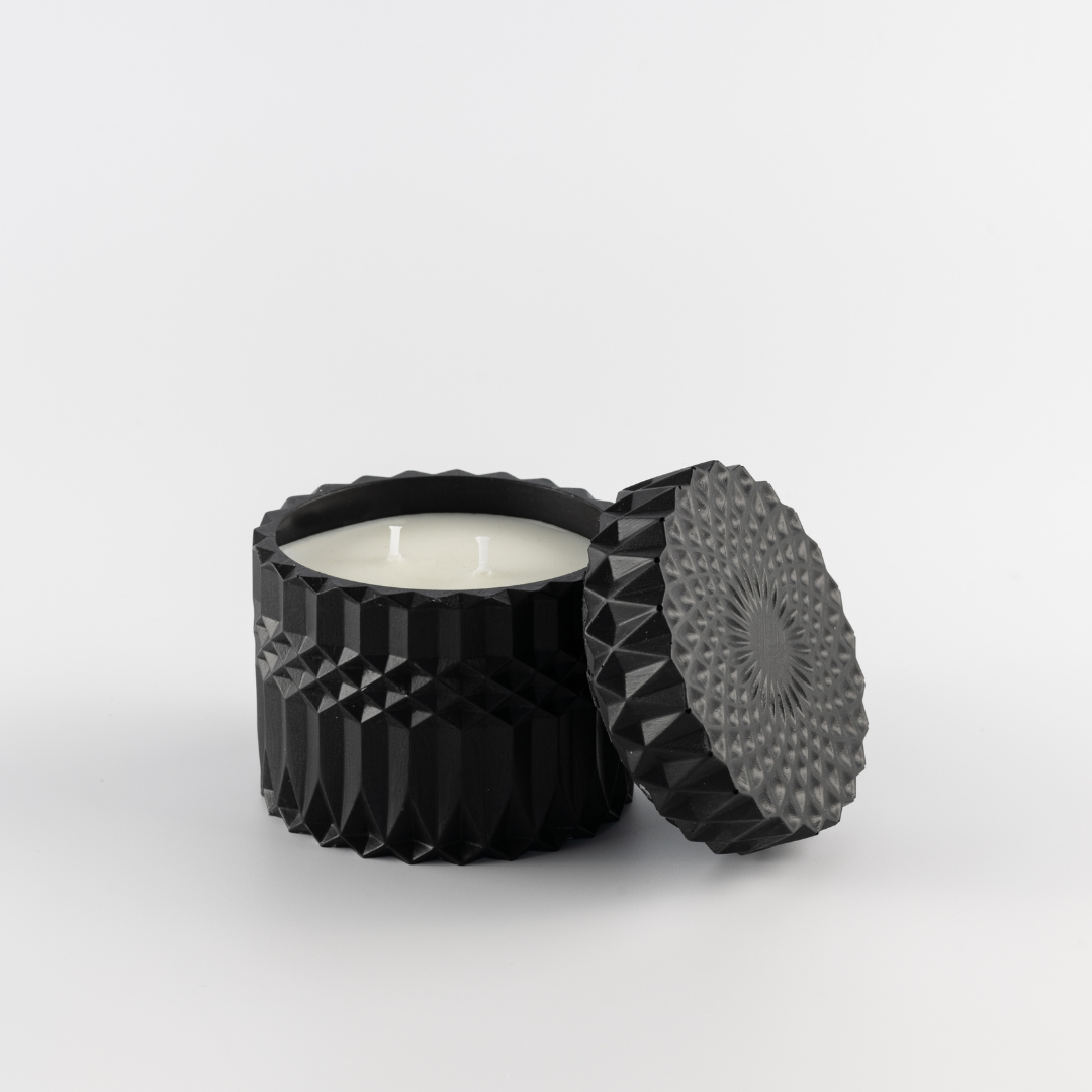 Chic Black candle holder with cocoa butter vanilla candle scent
