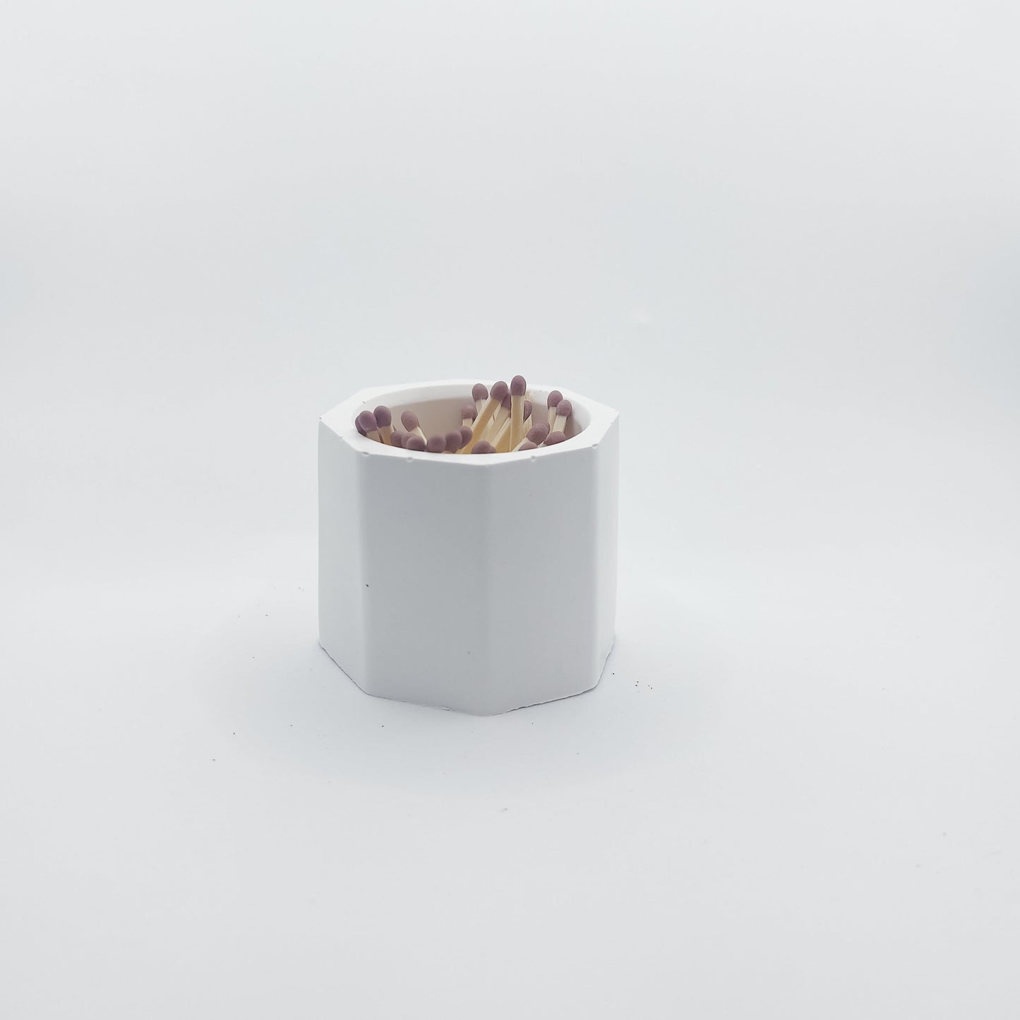 Match striker in Candle gift set idea