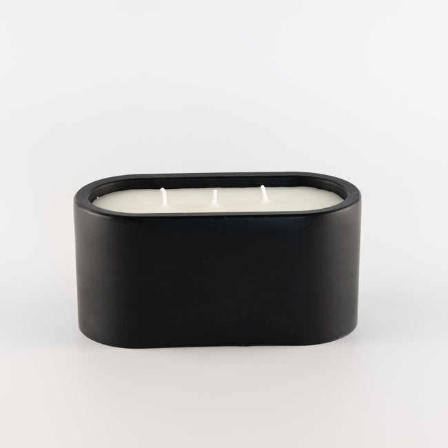 Black Amber & Lavender Scented Candle - Black Oval